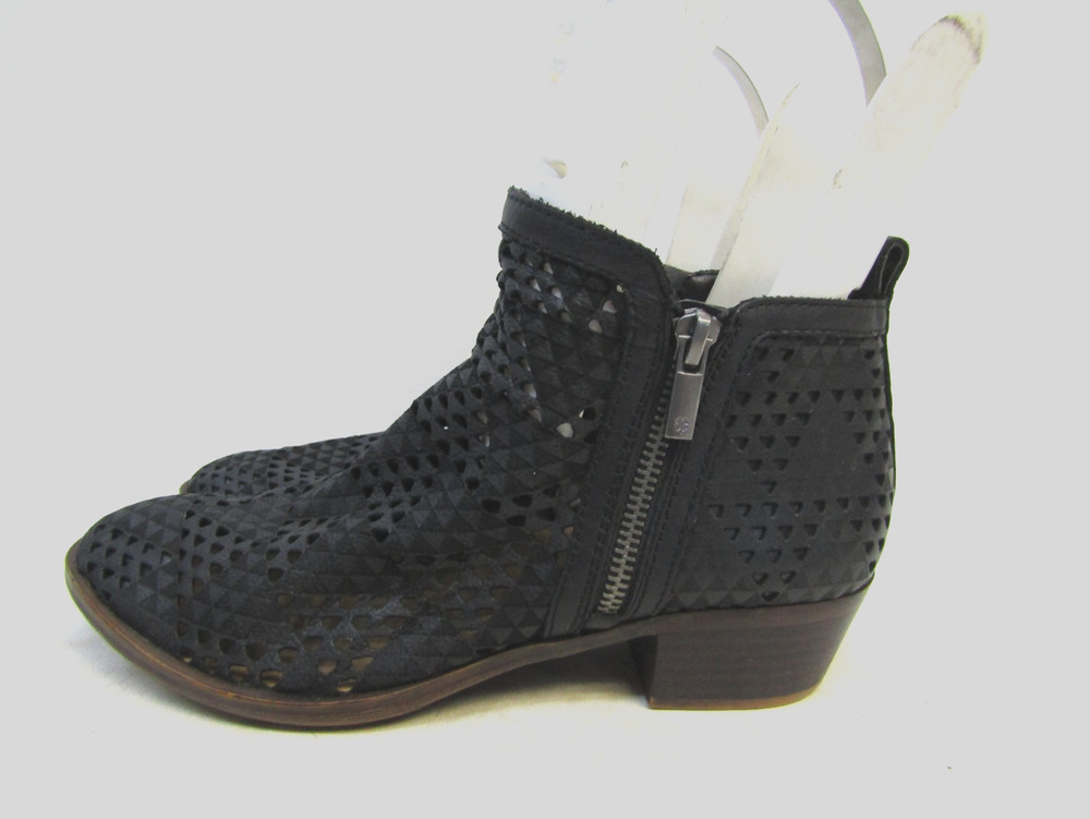 Lucky Brand Womens Size 7.5 M Black Leather Zip Ankle Fashion Boots Bootie